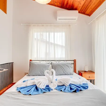Salt & Sun Retreat בית נופש *