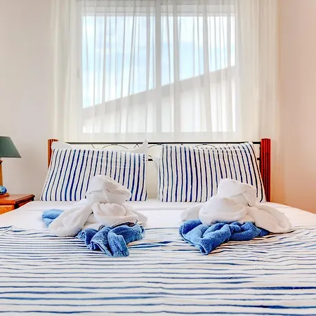 בית נופש Salt & Sun Retreat *