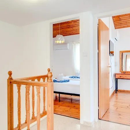 Salt & Sun Retreat בית נופש