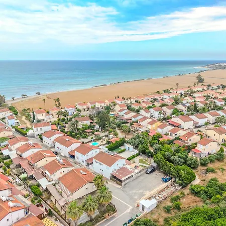 Salt & Sun Retreat בית נופש